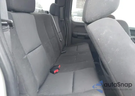 2010 Chevrolet Silverado 1500 Ls z USA, uszkodzony, nr VIN 1GCSKREA2AZ120372